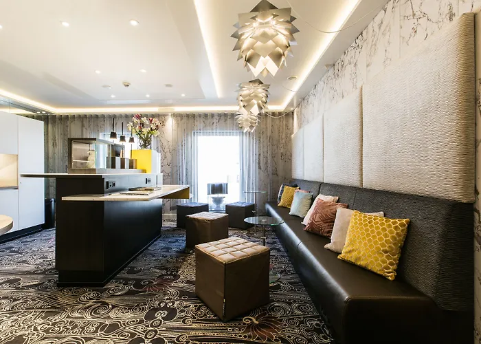 Leonardo Boutique The Lancaster Hotel 4*